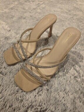 Elegant Beige Rhinestone Strappy Heeled Sandals By Arromic Sz 9